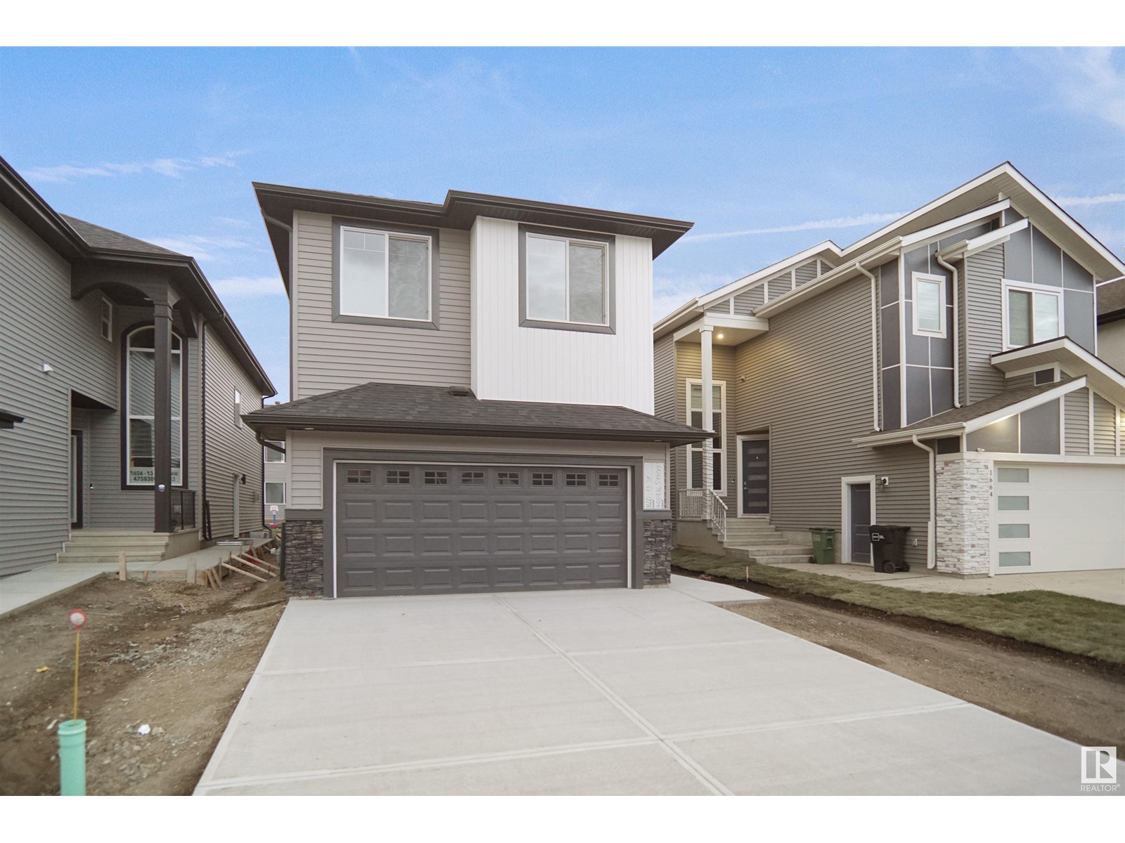 Property at 1303 13 AV NW image 3