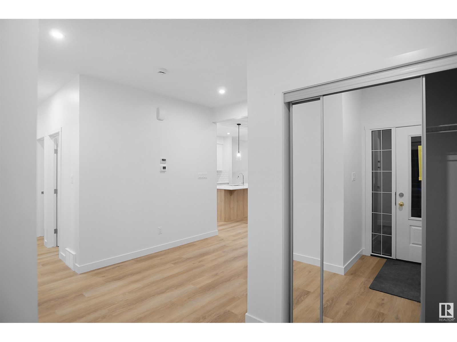 Property at 1303 13 AV NW image 5