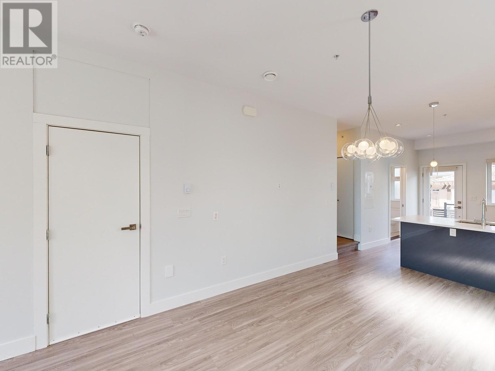 2731 Duke Street, Vancouver, British Columbia  V5R 4S8 - Photo 13 - R2964052