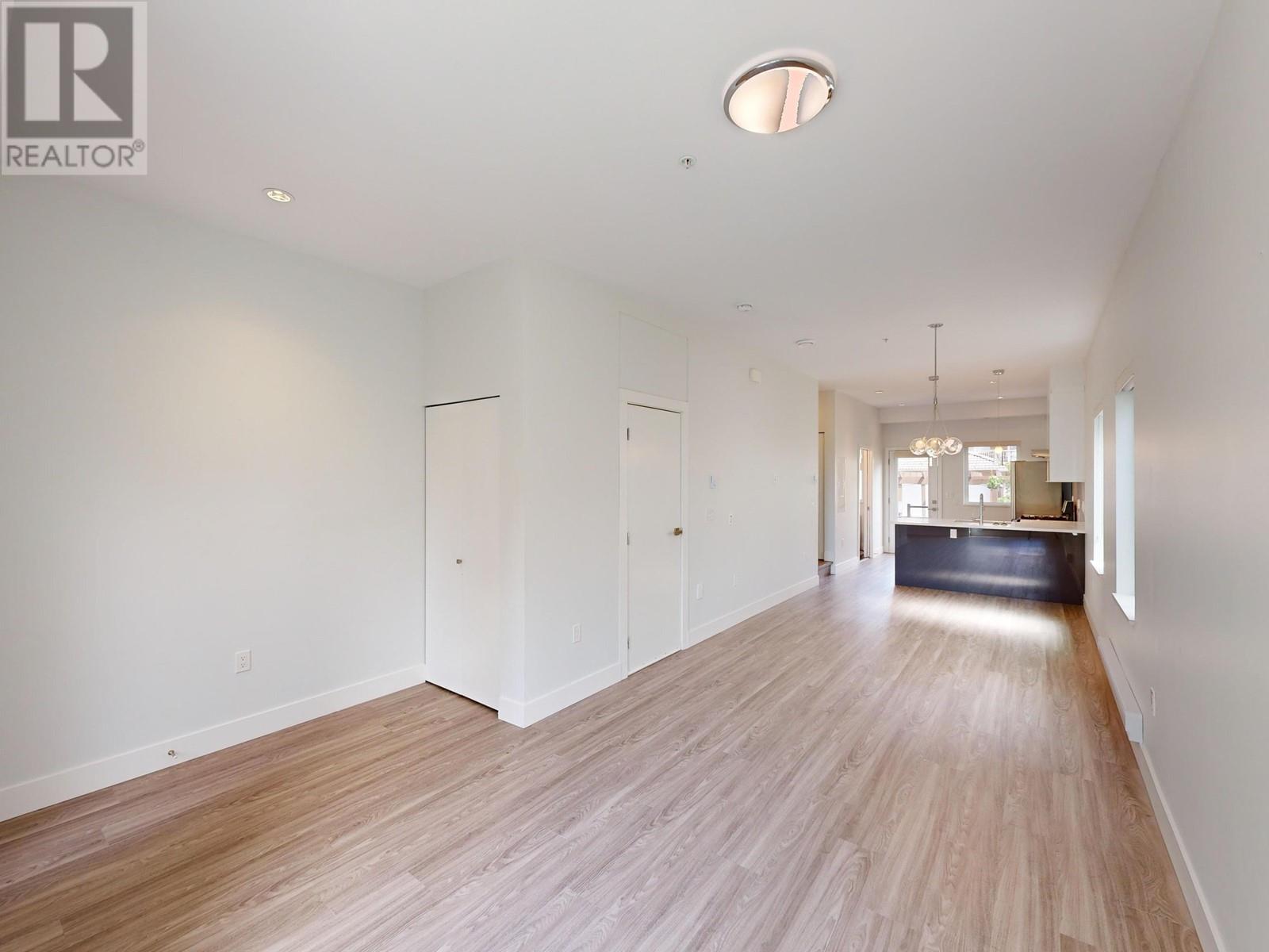 2731 Duke Street, Vancouver, British Columbia  V5R 4S8 - Photo 7 - R2964052