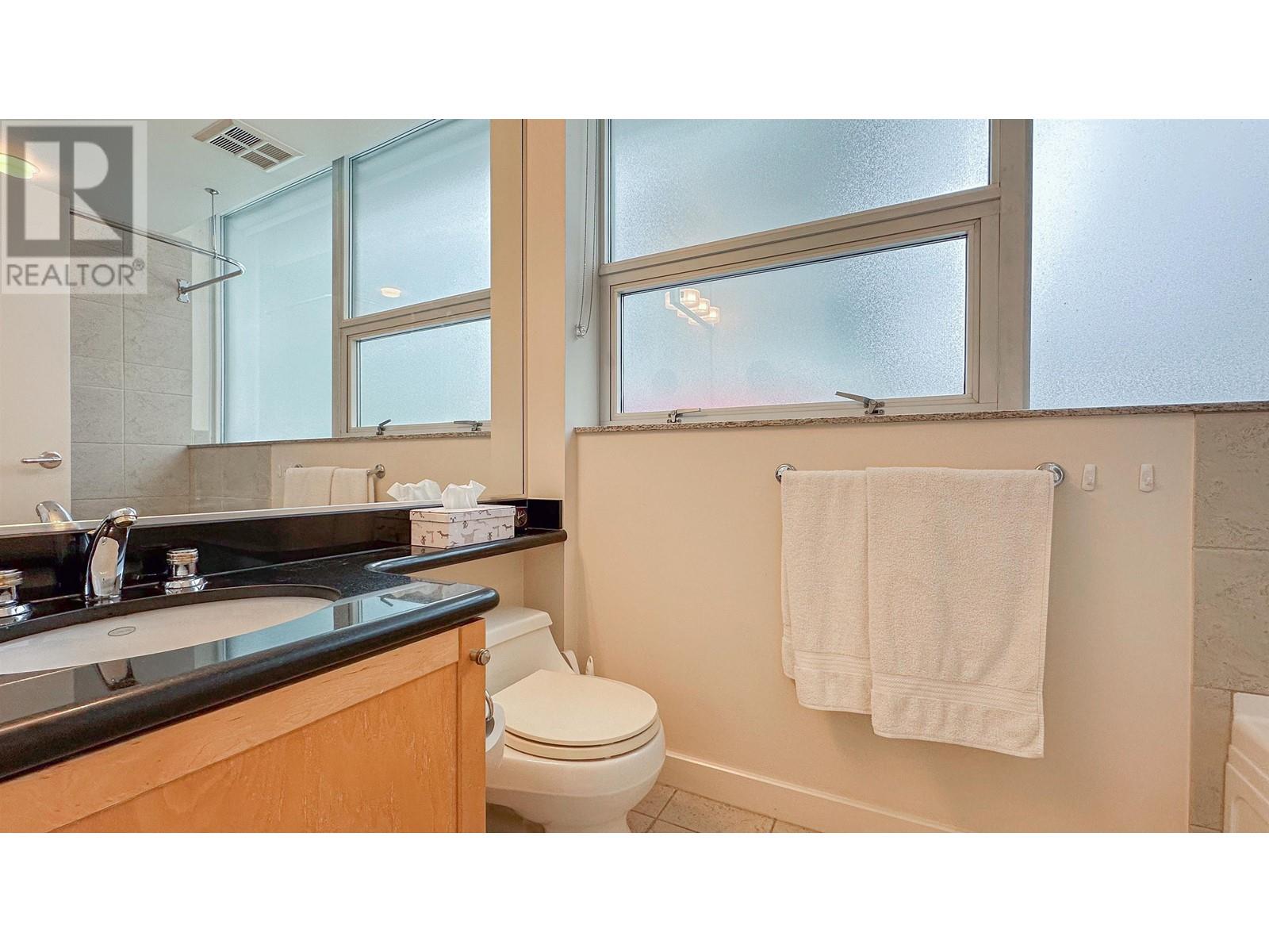 101 1717 Bayshore Drive, Vancouver, British Columbia  V6G 3H3 - Photo 15 - R2963242