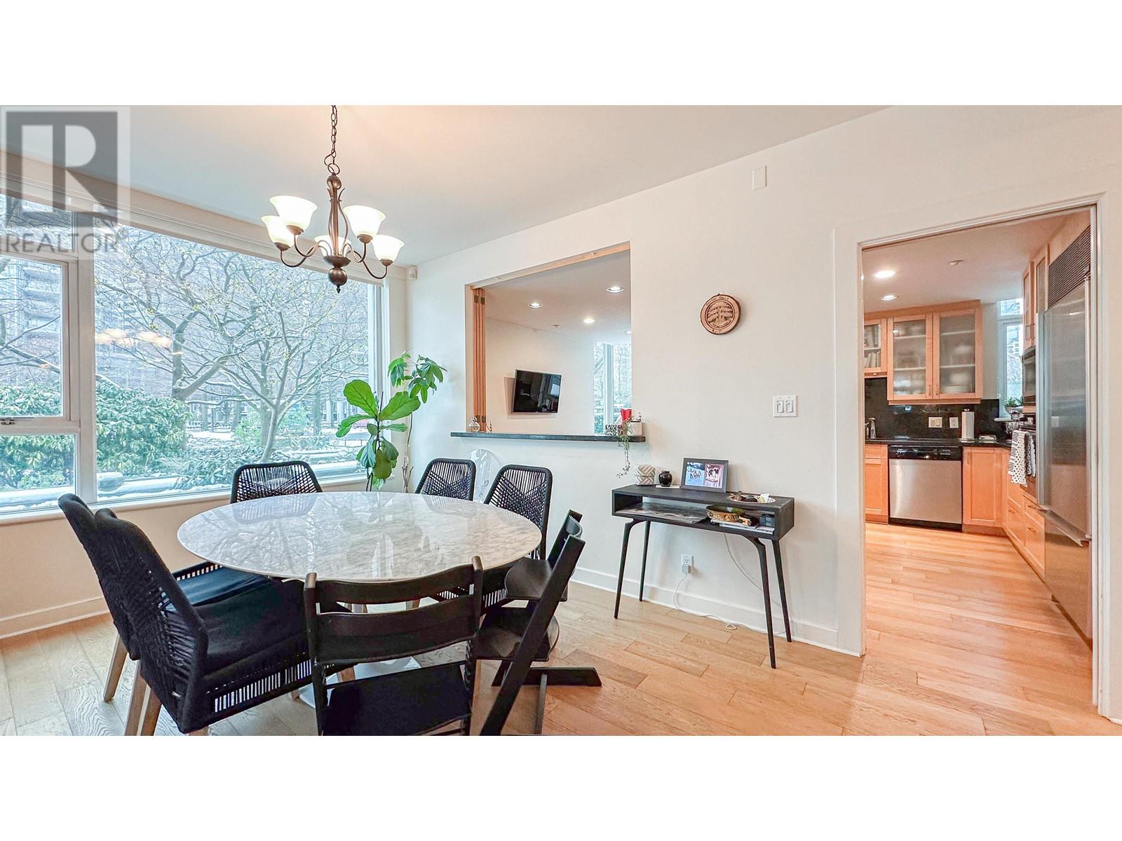 101 1717 Bayshore Drive, Vancouver, British Columbia  V6G 3H3 - Photo 11 - R2963242