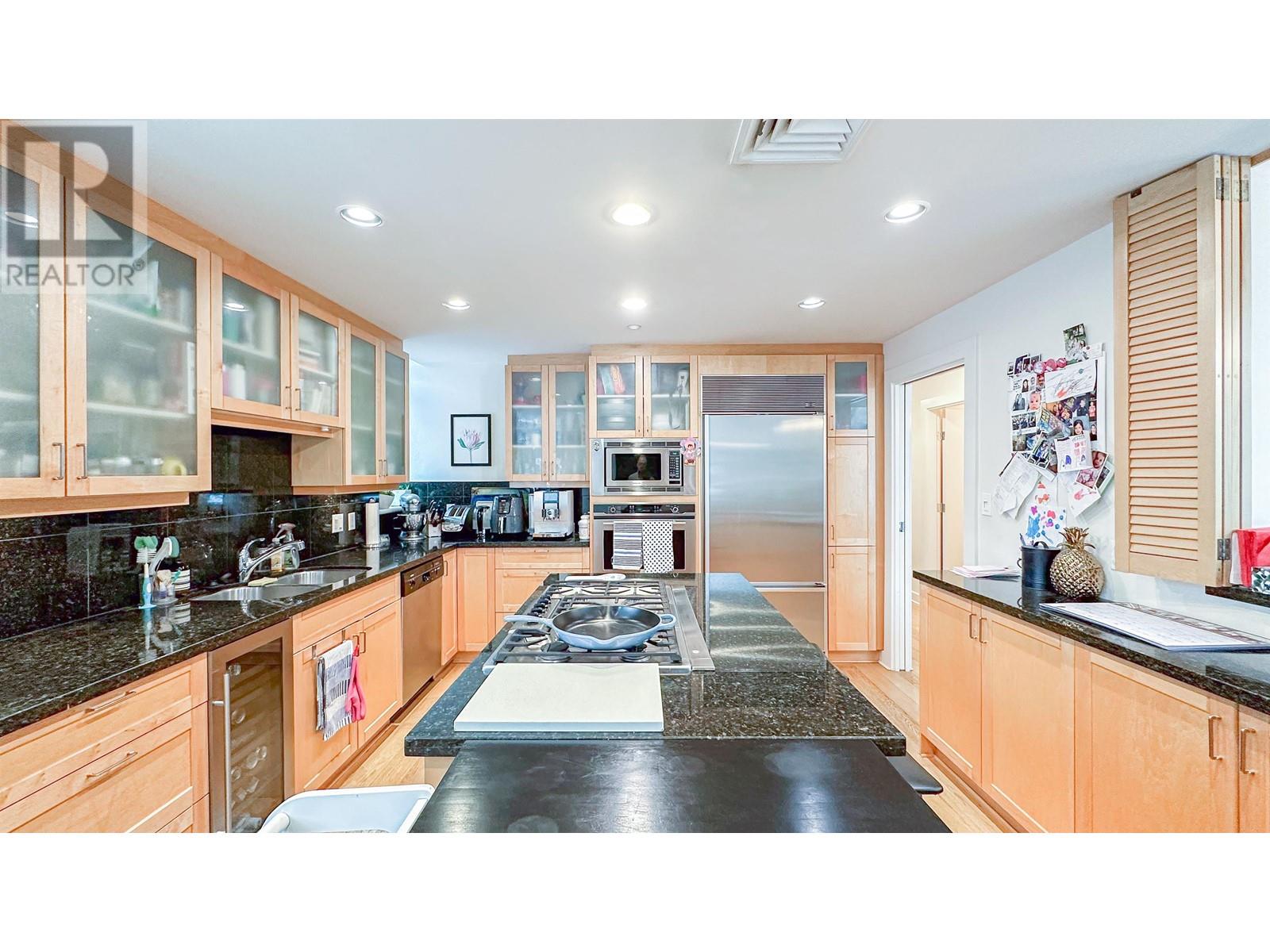 101 1717 Bayshore Drive, Vancouver, British Columbia  V6G 3H3 - Photo 9 - R2963242