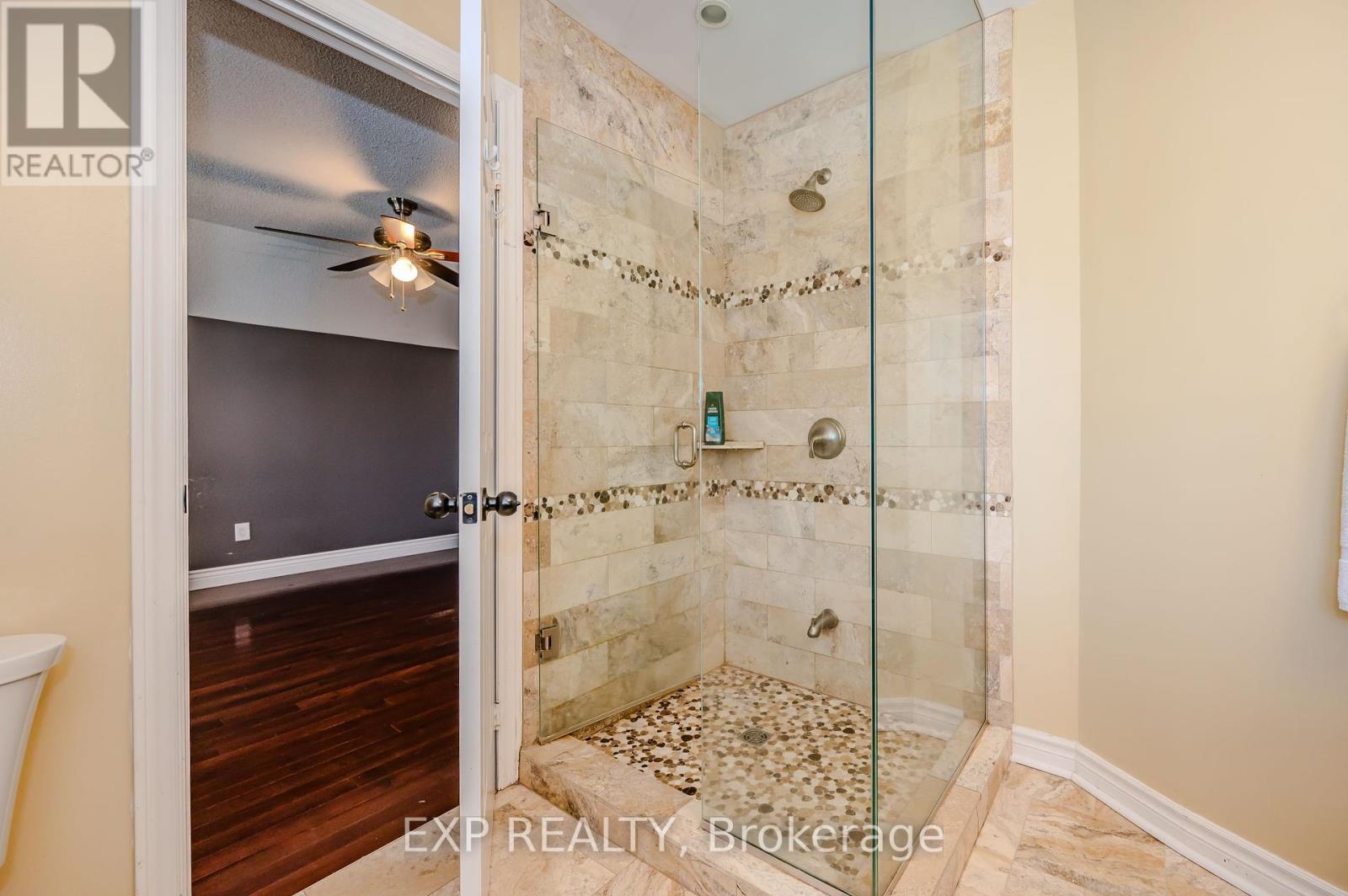 1340 Greeneagle Drive, Oakville (Ga Glen Abbey), Ontario  L6M 2M9 - Photo 26 - W11961473
