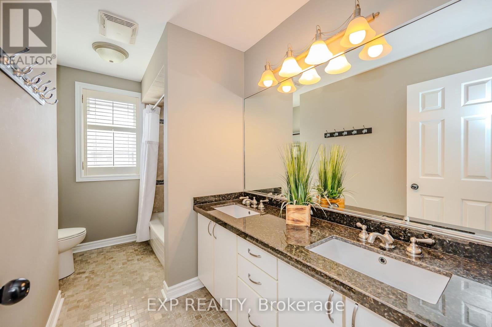 1340 Greeneagle Drive, Oakville (Ga Glen Abbey), Ontario  L6M 2M9 - Photo 27 - W11961473