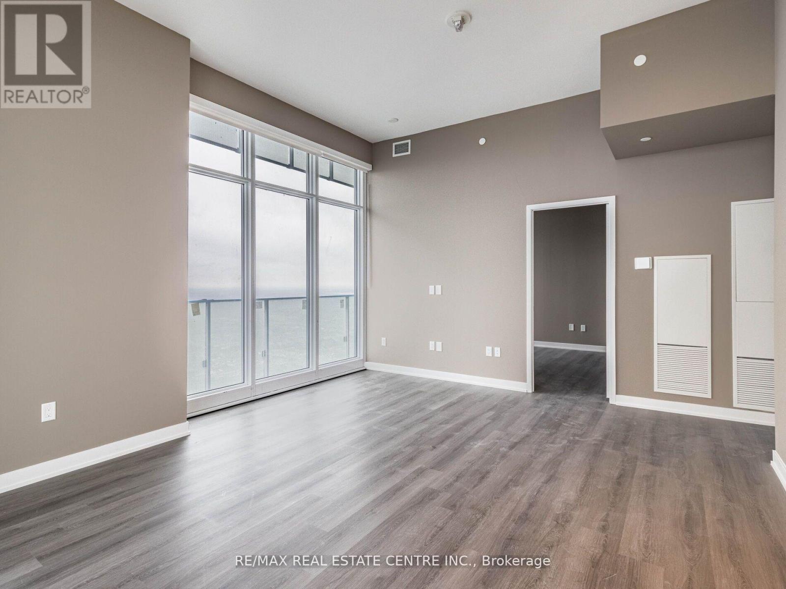 5907 - 3883 Quartz Road N, Mississauga, Ontario  L5B 4M6 - Photo 4 - W11448318