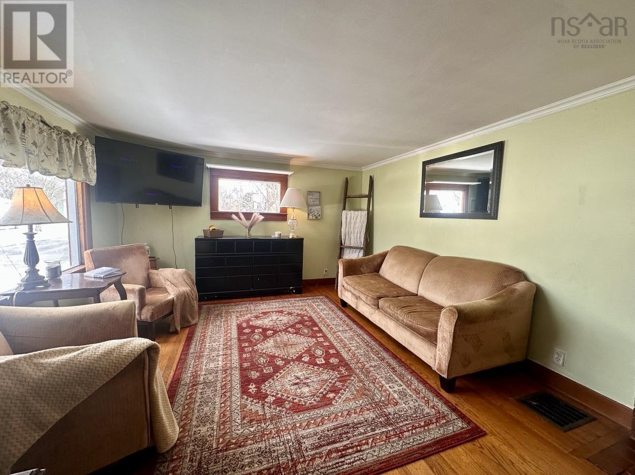 1386 East Prince Street, Salmon River, Nova Scotia  B2N 1J7 - Photo 4 - 202502269