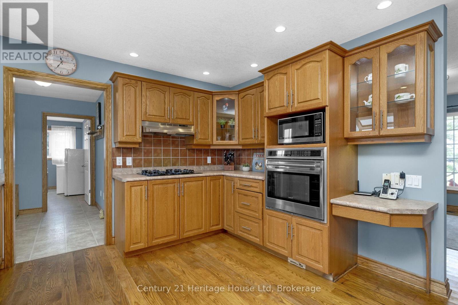 8541 Wellington Road 109, Wellington North, Ontario  N0G 1A0 - Photo 11 - X11897472