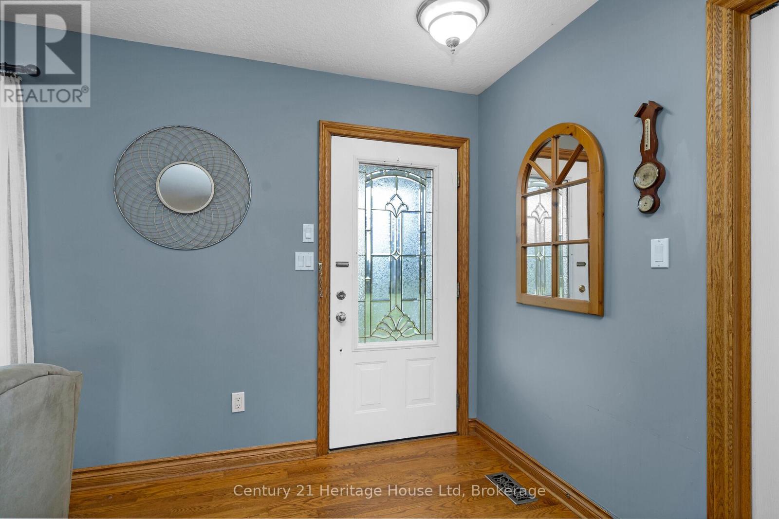 8541 Wellington Road 109, Wellington North, Ontario  N0G 1A0 - Photo 4 - X11897472