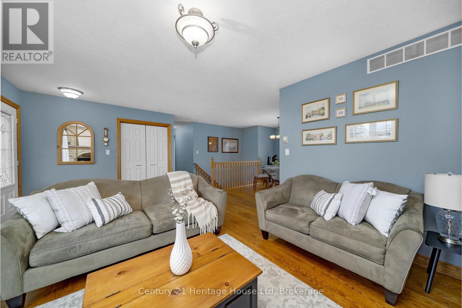 8541 Wellington Road 109, Wellington North, Ontario  N0G 1A0 - Photo 6 - X11897472