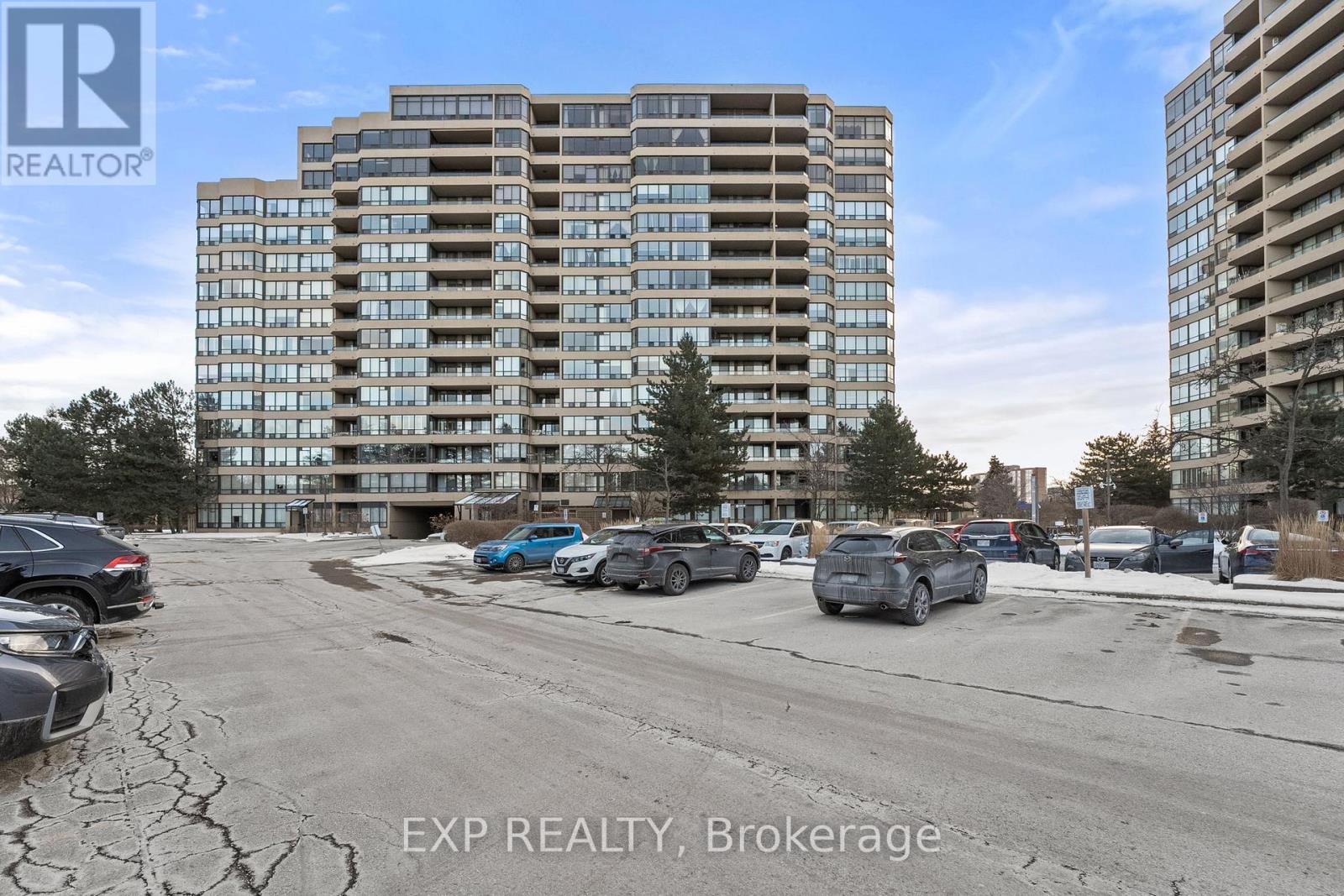 Property at 521 - 32 CLARISSA DRIVE image 3