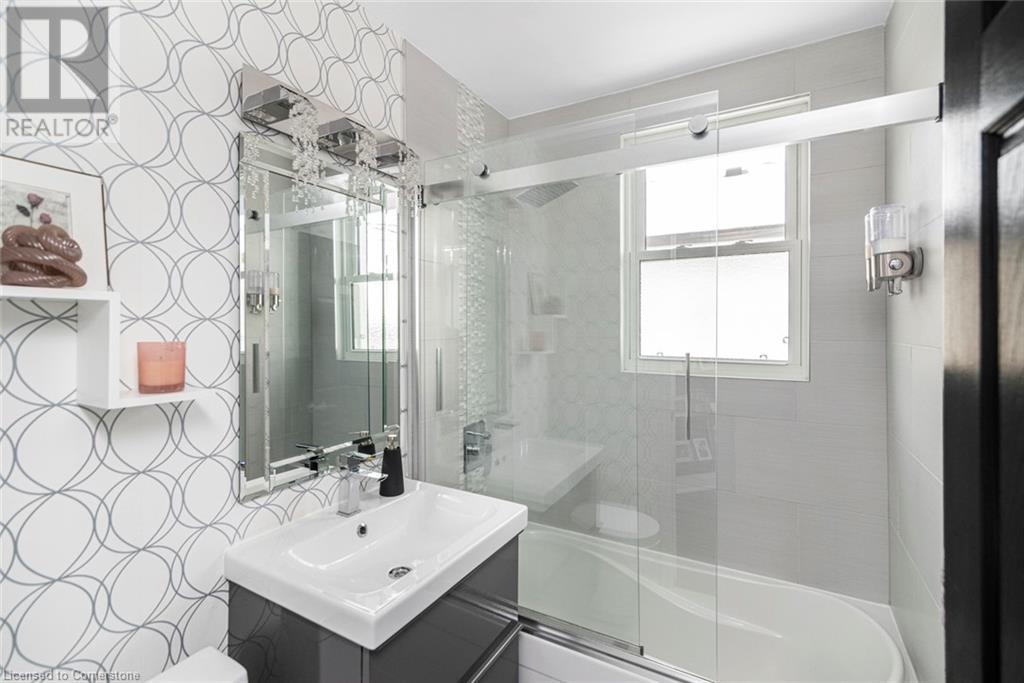 865 Queensdale Avenue E, Hamilton, Ontario  L8V 1N2 - Photo 24 - 40695726