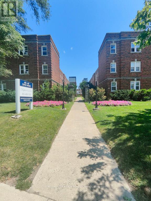 32 - 487 DUPLEX AVENUE, Toronto, Ontario