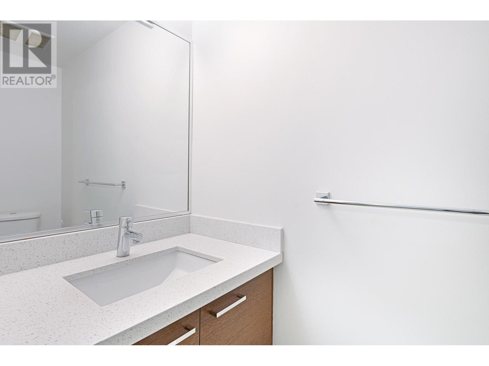 110 258 Sixth Street, New Westminster, British Columbia  V3L 0G6 - Photo 10 - R2964570