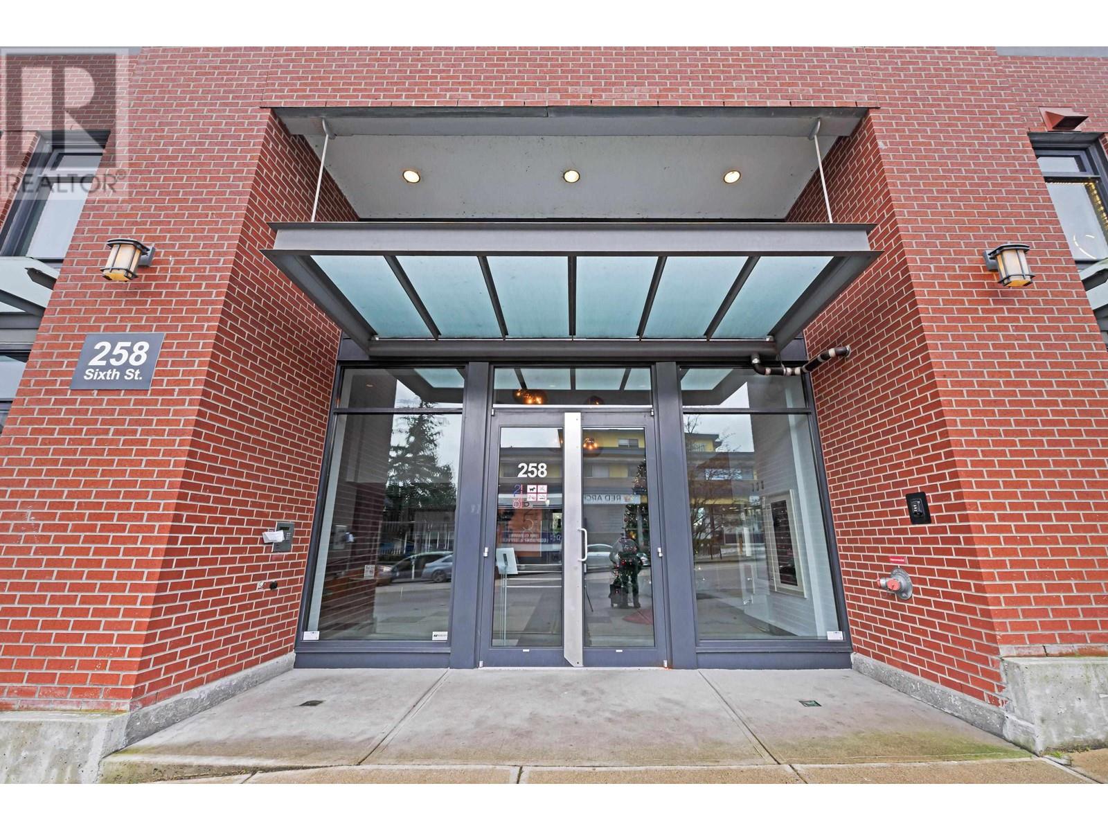 Property at 110 258 SIXTH STREET image 2