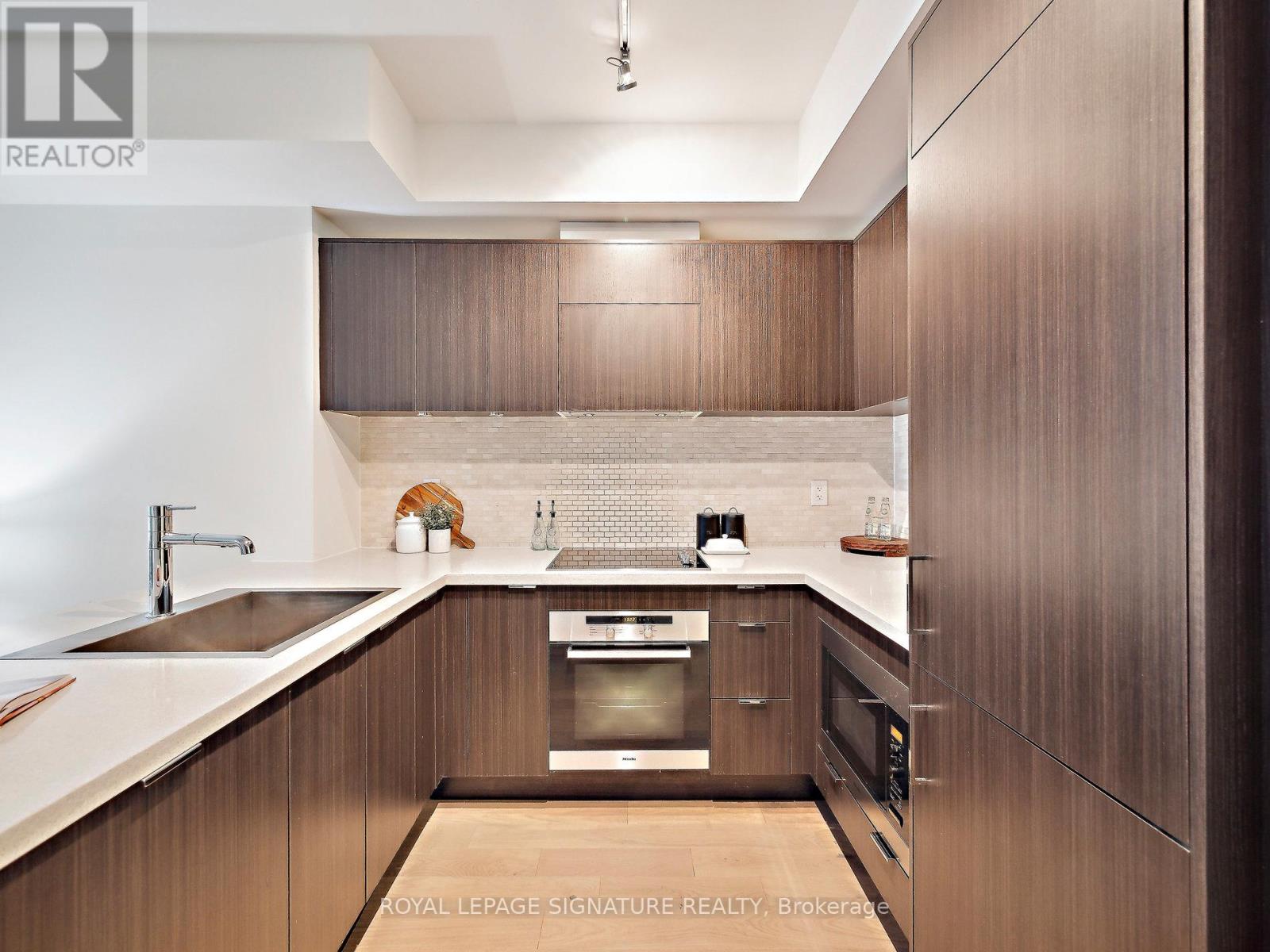 1201 - 21 Widmer Street, Toronto, Ontario  M5V 2E8 - Photo 4 - C11961813