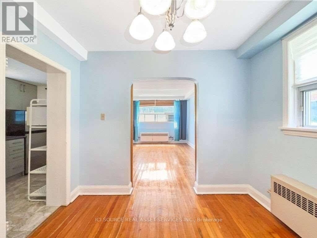 1 - 116 Eastwood Road, Toronto, Ontario  M4L 2C9 - Photo 9 - E11961833