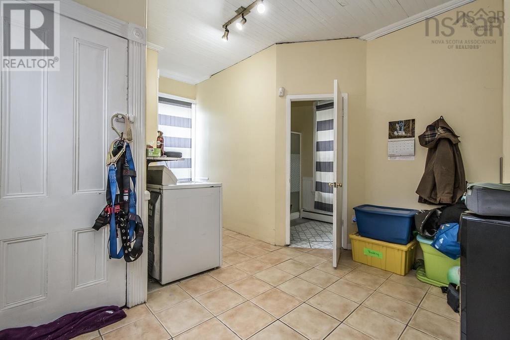 250 King Street, Windsor, Nova Scotia  B0N 2T0 - Photo 12 - 202502501