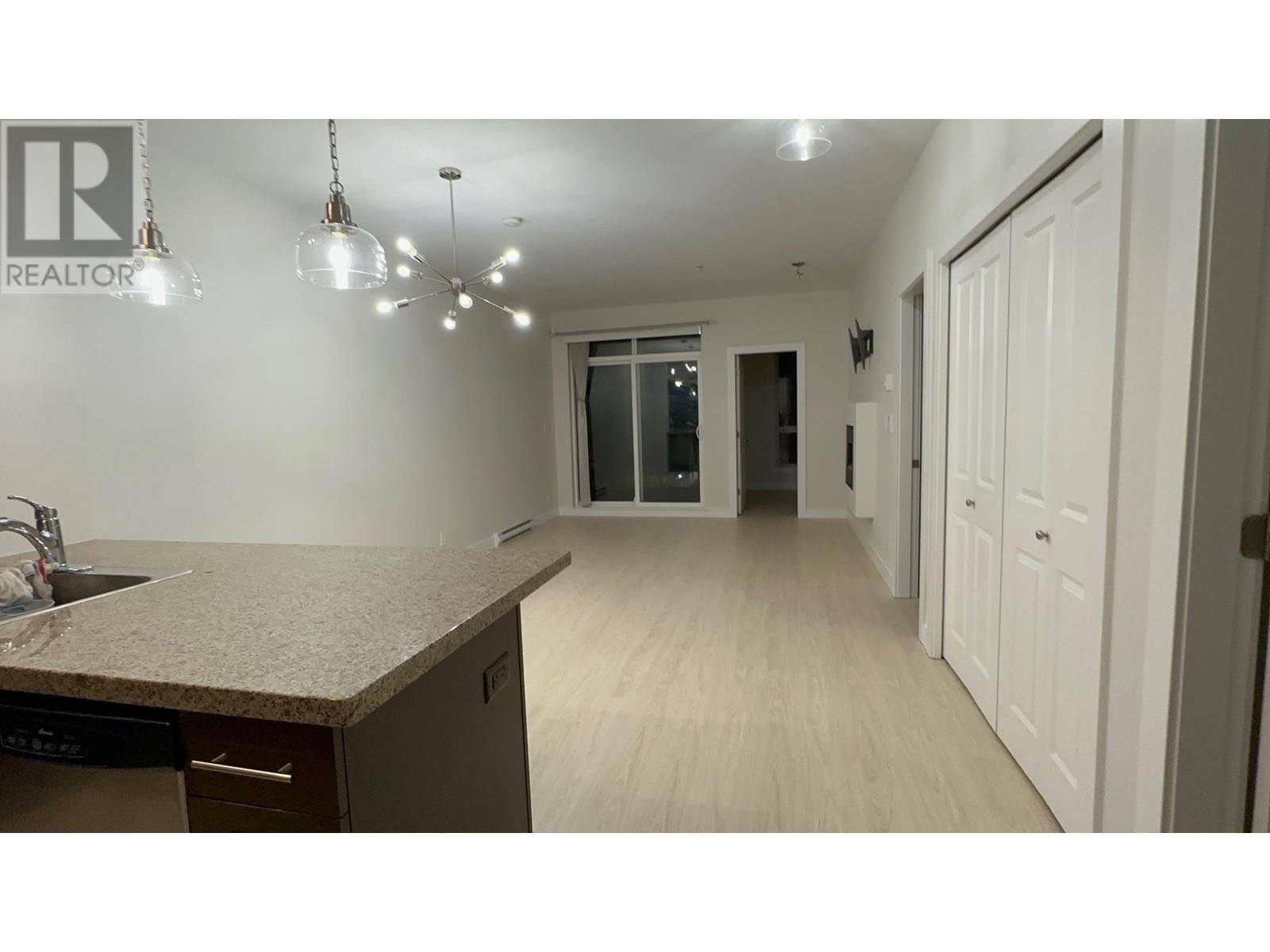 Listing Picture 11 of 14 : 206 8400 ANDERSON ROAD, Richmond / 烈治文 - 魯藝地產 Yvonne Lu Group - MLS Medallion Club Member