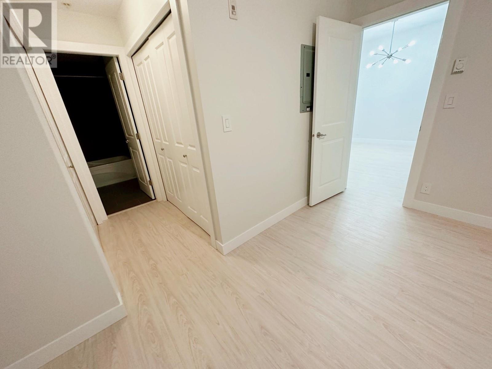 Listing Picture 7 of 14 : 206 8400 ANDERSON ROAD, Richmond / 烈治文 - 魯藝地產 Yvonne Lu Group - MLS Medallion Club Member