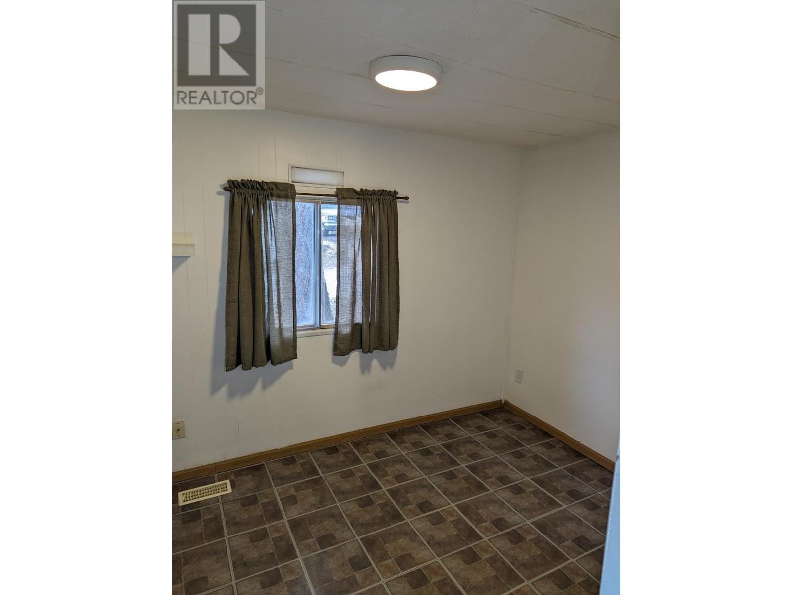 4395 Trans Canada Highway E Highway E Unit# 7, Kamloops, British Columbia  V2C 4S4 - Photo 14 - 10334620