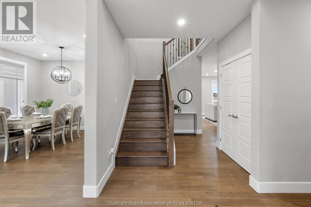 Property at 146 Tuscany TRAIL image 5