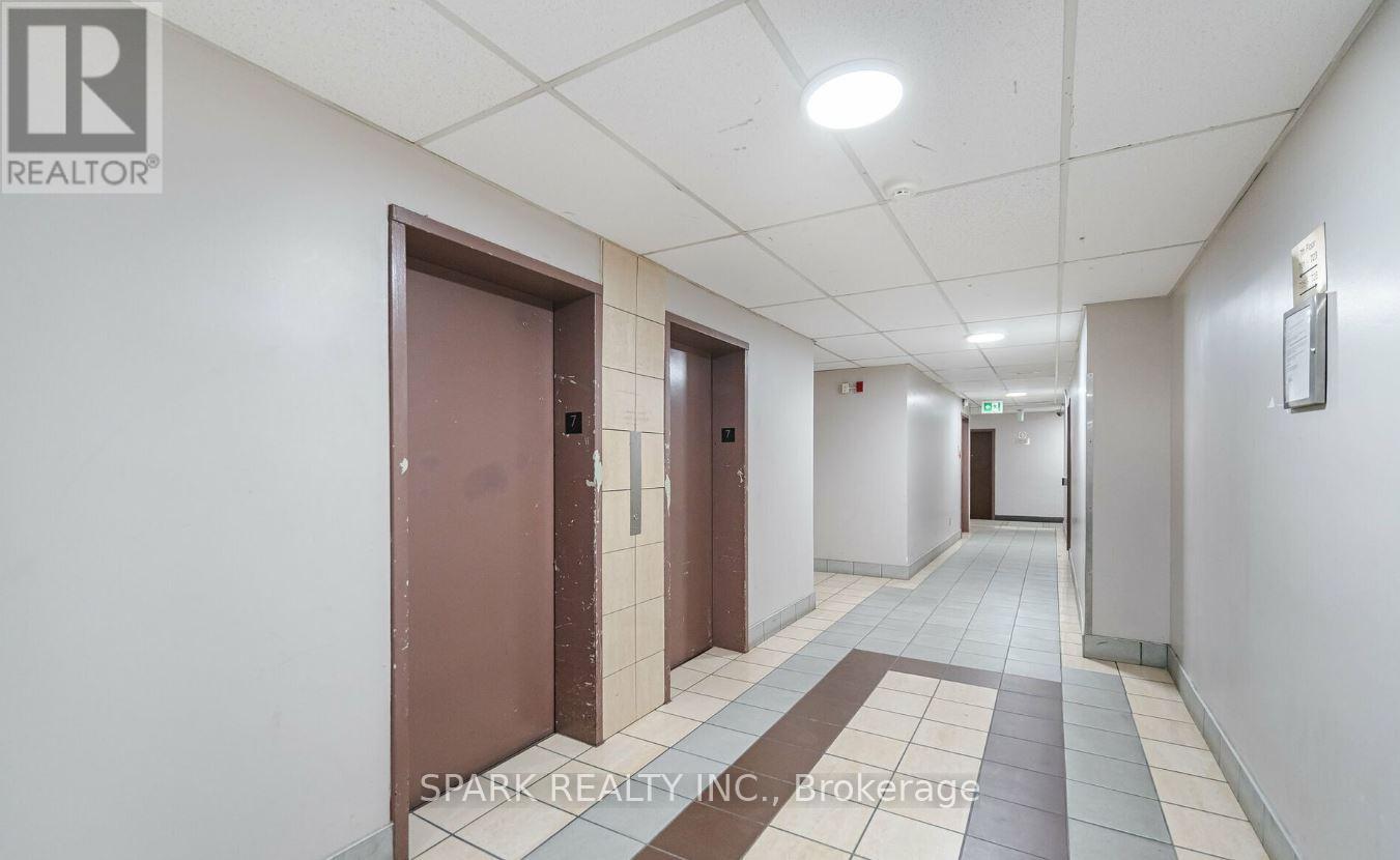 Property at 301 - 2121 ROCHE COURT image 5