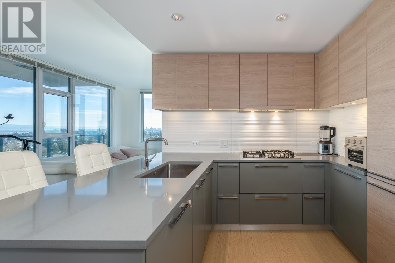 Listing Picture 4 of 27 : 1205 7358 EDMONDS STREET, Burnaby / 本拿比 - 魯藝地產 Yvonne Lu Group - MLS Medallion Club Member