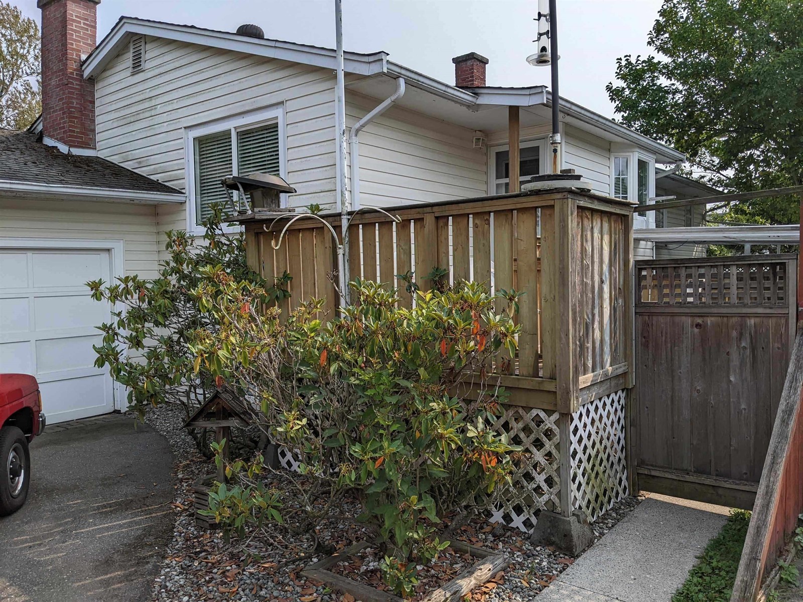 Property at 16428 12 AVENUE image 4