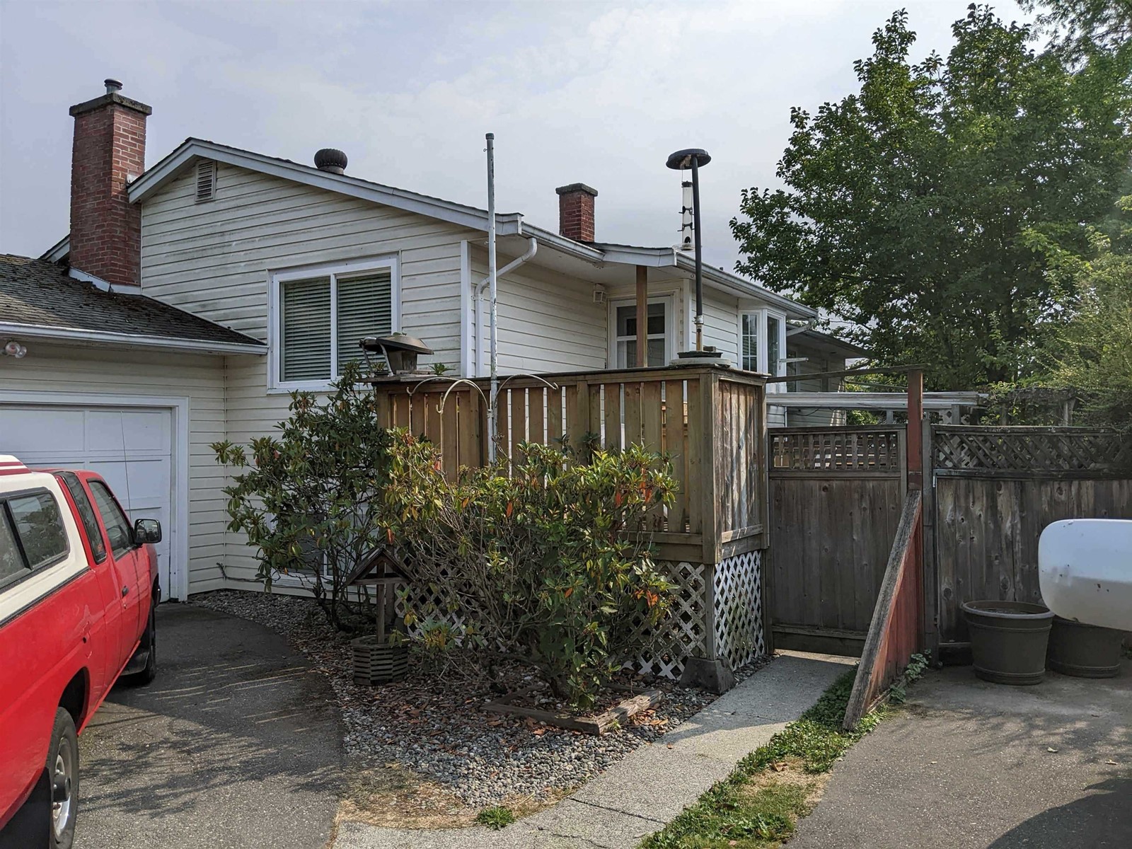 Property at 16428 12 AVENUE image 5