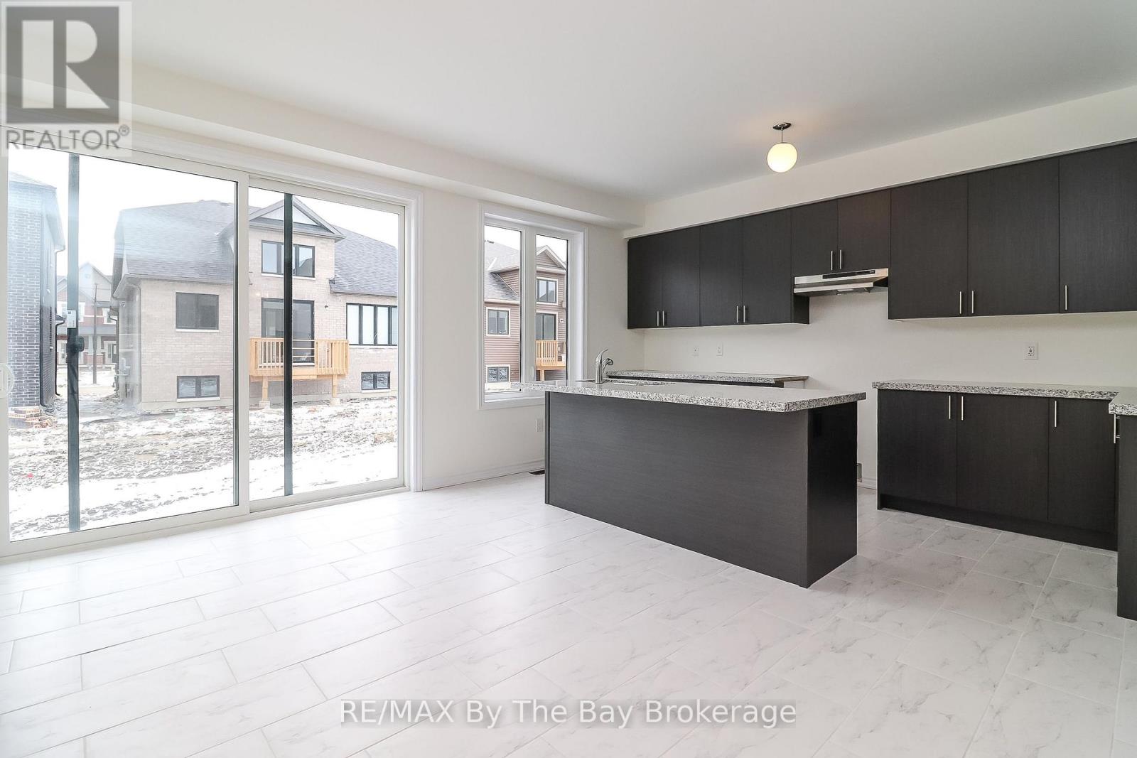 151 Rosanne Circle, Wasaga Beach, Ontario  L9Z 0N1 - Photo 23 - S11962128