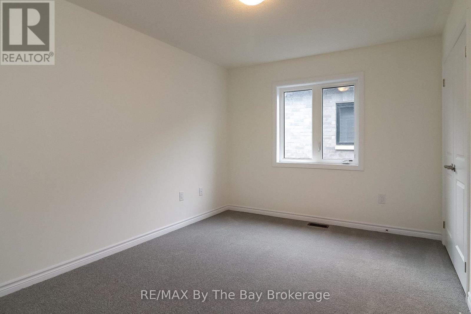 151 Rosanne Circle, Wasaga Beach, Ontario  L9Z 0N1 - Photo 32 - S11962128