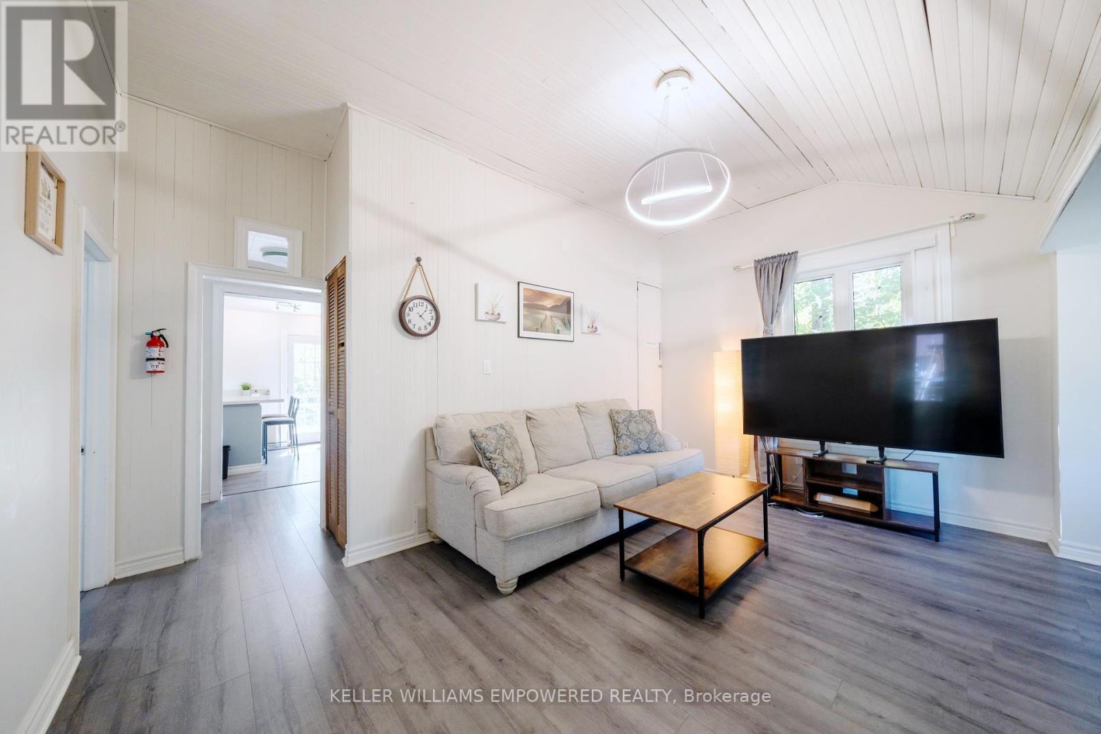 229 Elm Avenue, Georgina, Ontario  L4P 2V2 - Photo 7 - N11962236