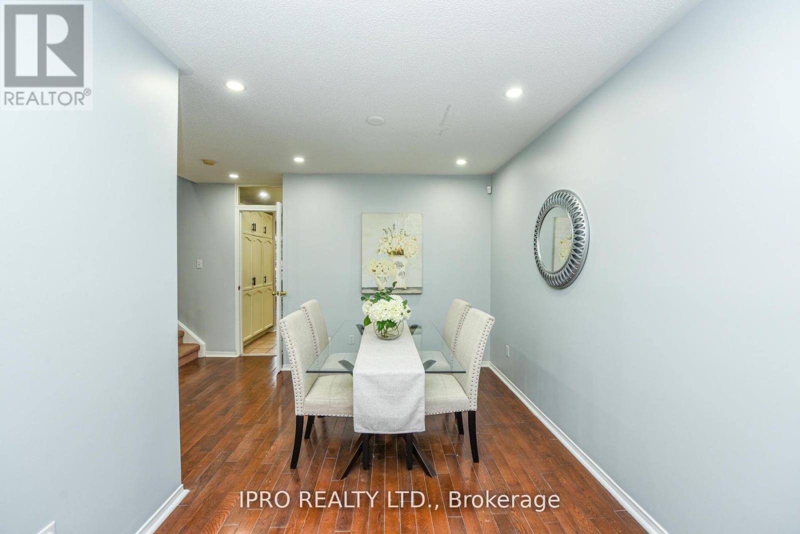 22 Desert Sand Drive, Brampton, Ontario  L6R 1V5 - Photo 7 - W11905345