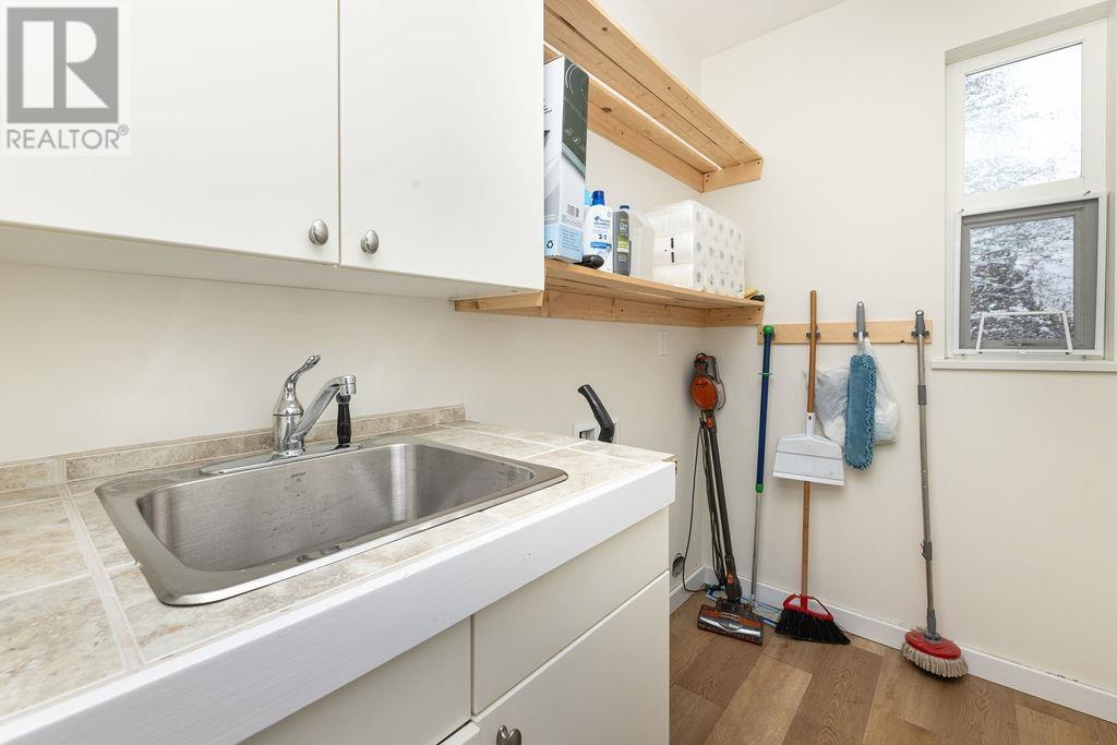 6251 Jasper Road, Sechelt, British Columbia  V7Z 0M2 - Photo 32 - R2964585