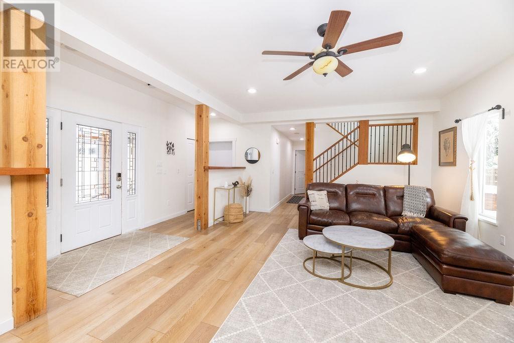 6251 Jasper Road, Sechelt, British Columbia  V7Z 0M2 - Photo 8 - R2964585