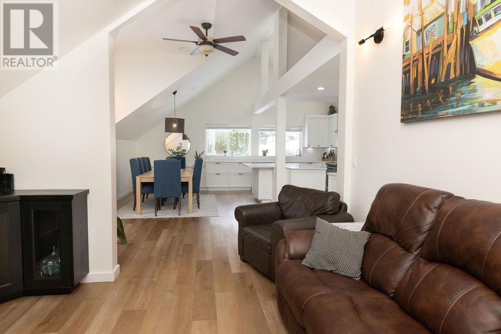 6251 Jasper Road, Sechelt, British Columbia  V7Z 0M2 - Photo 9 - R2964585