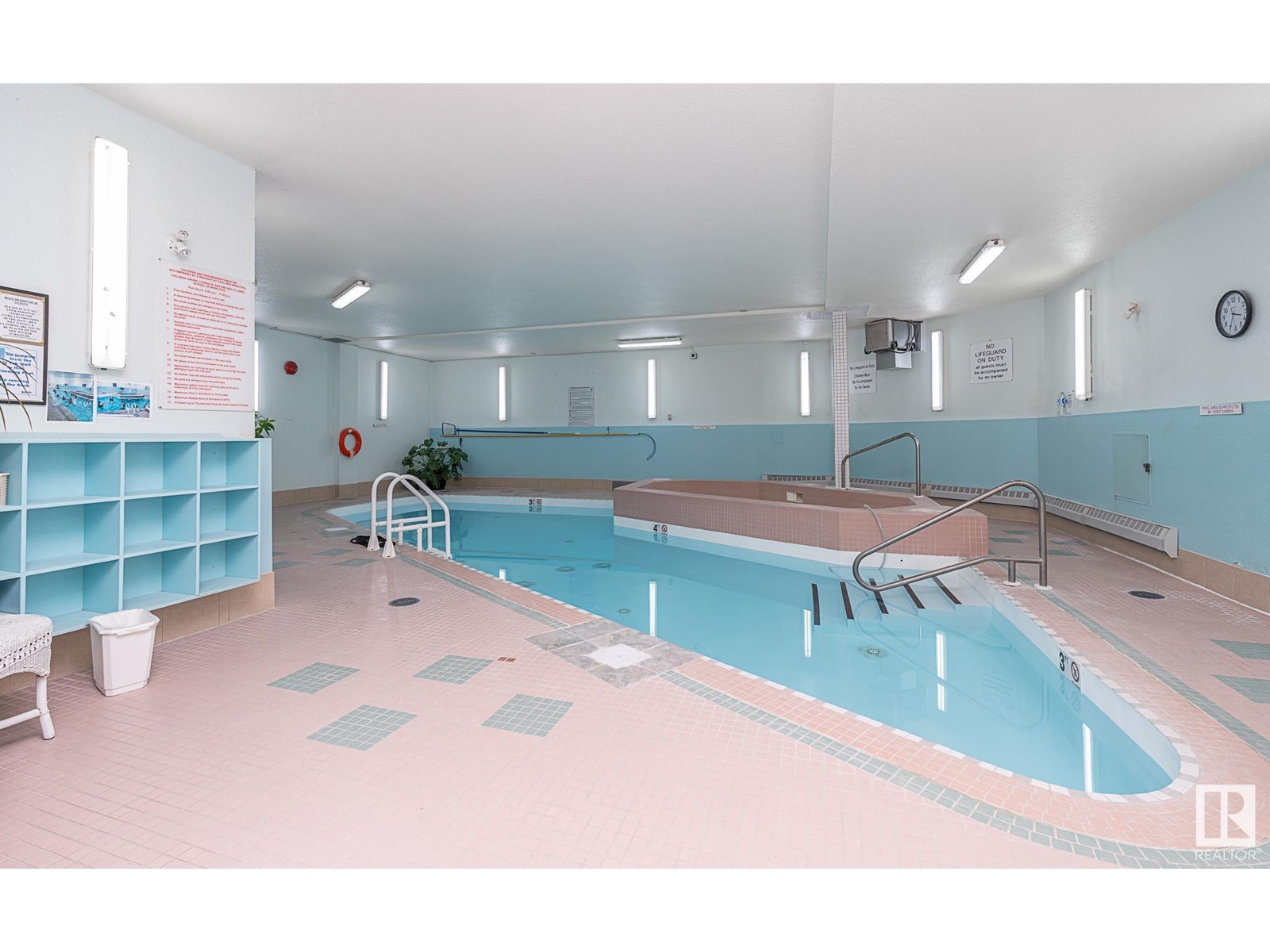 Property at #420 15499 CASTLE DOWNS RD NW image 3