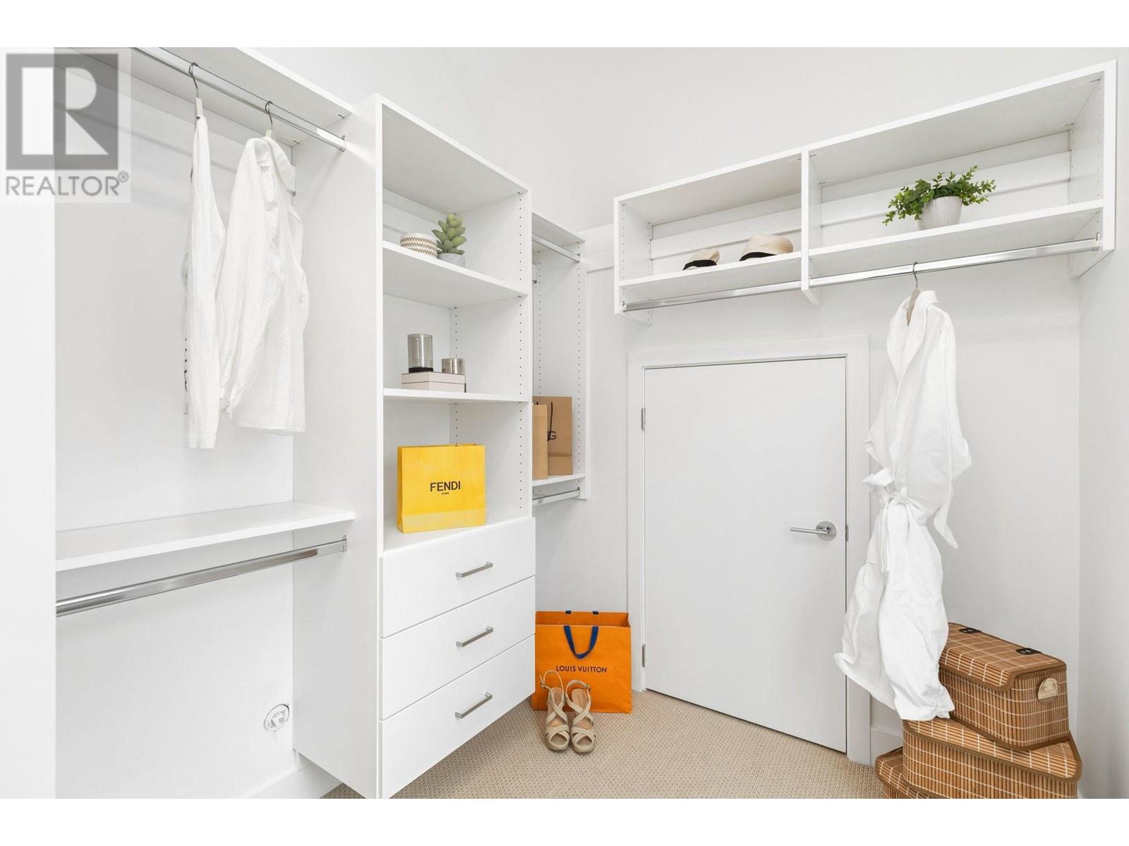 112 1306 LAVAL SQUARE