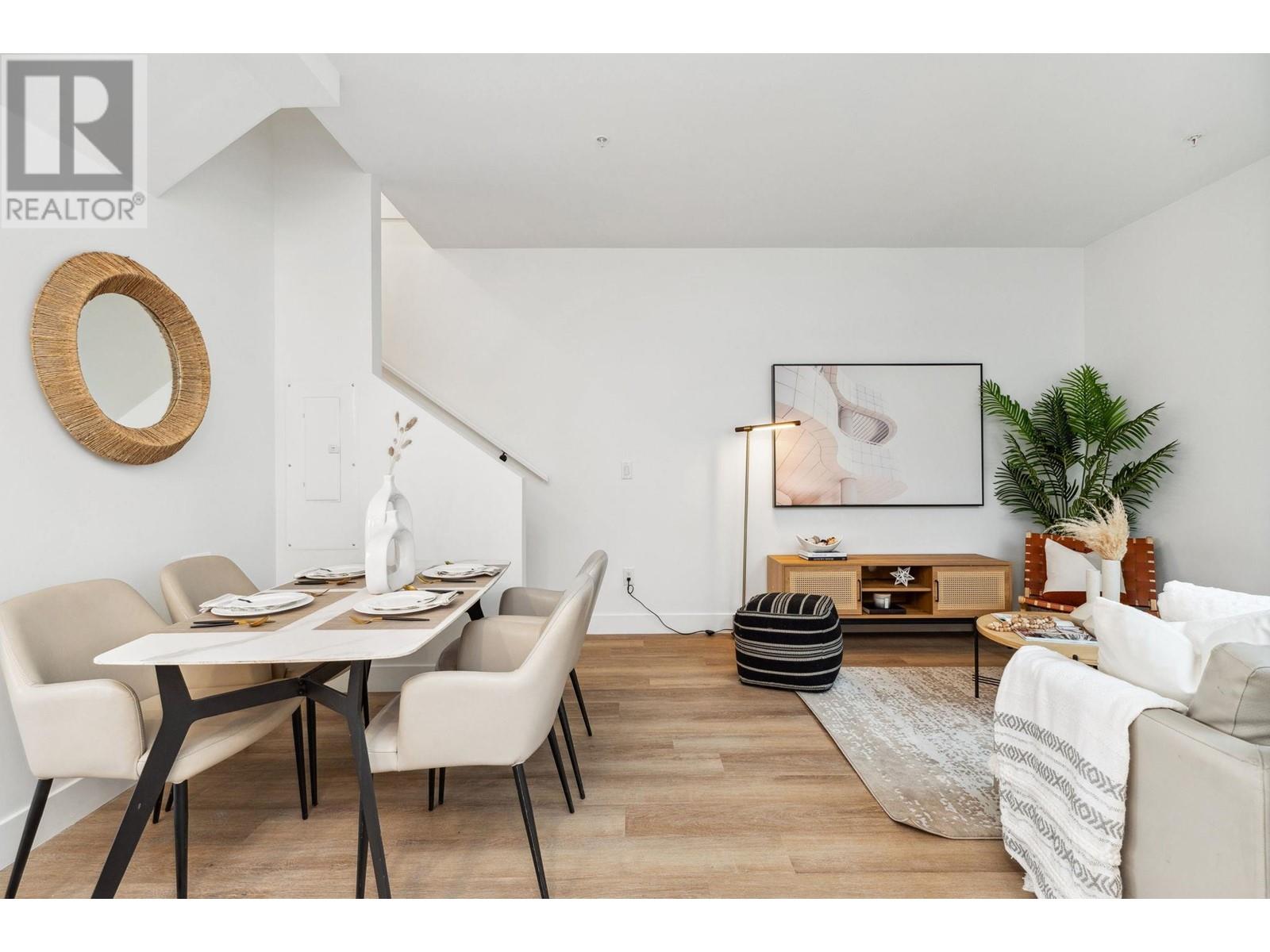 112 1306 LAVAL SQUARE