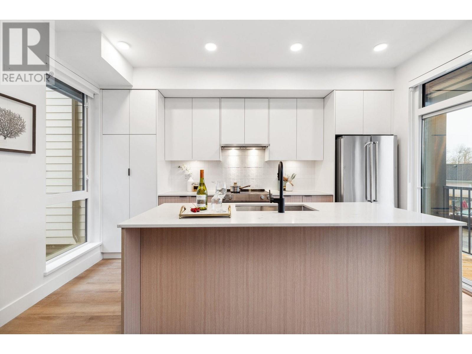 112 1306 LAVAL SQUARE