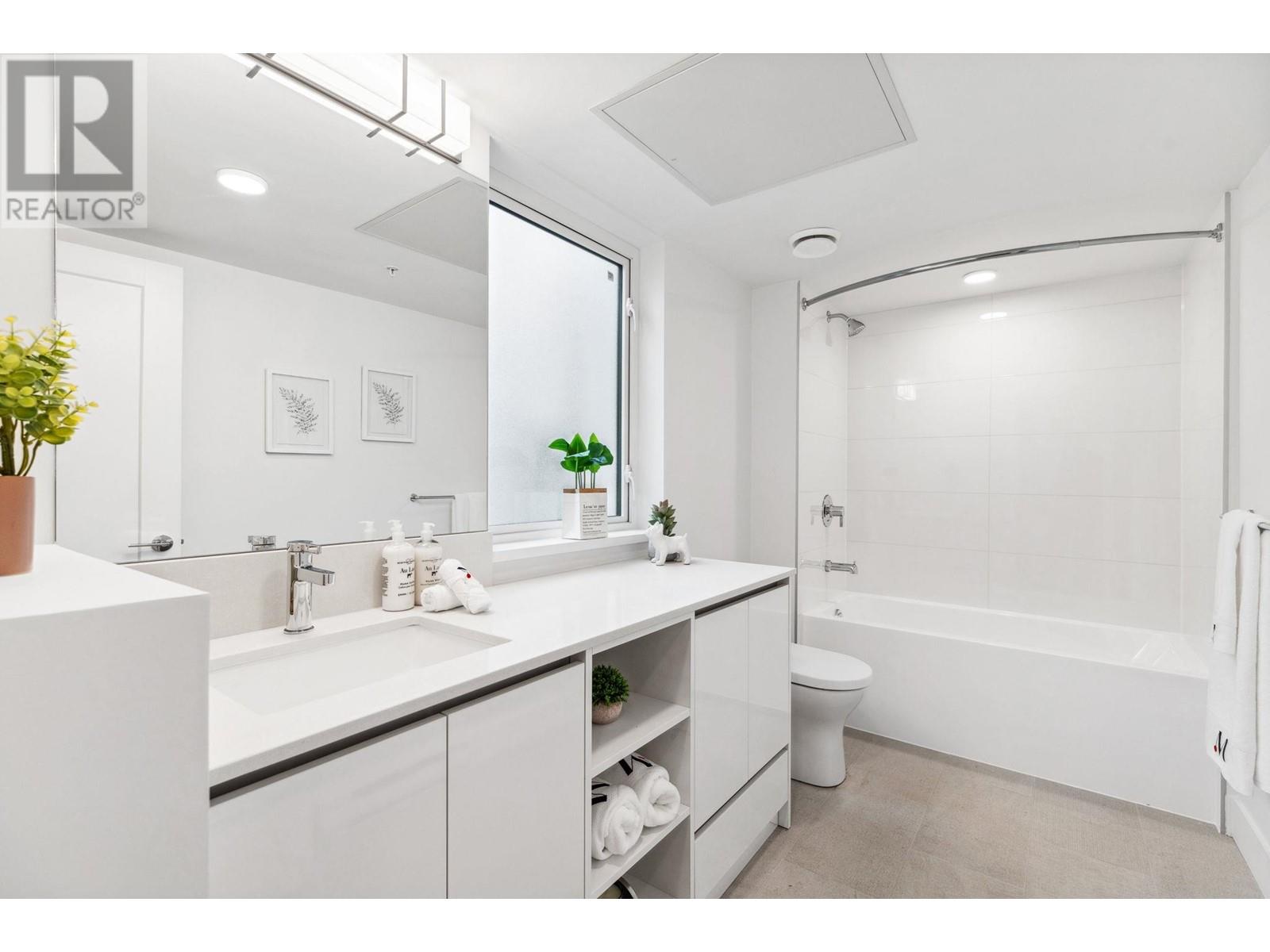 112 1306 LAVAL SQUARE