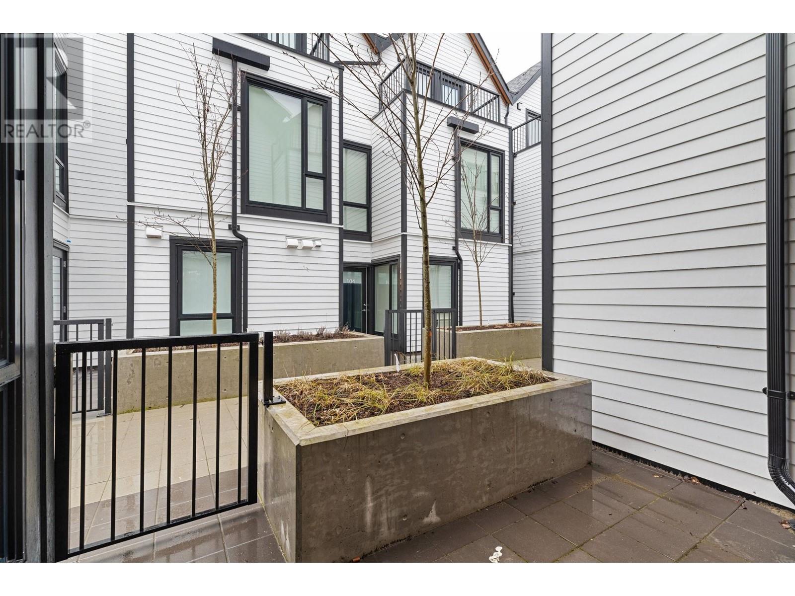 112 1306 LAVAL SQUARE