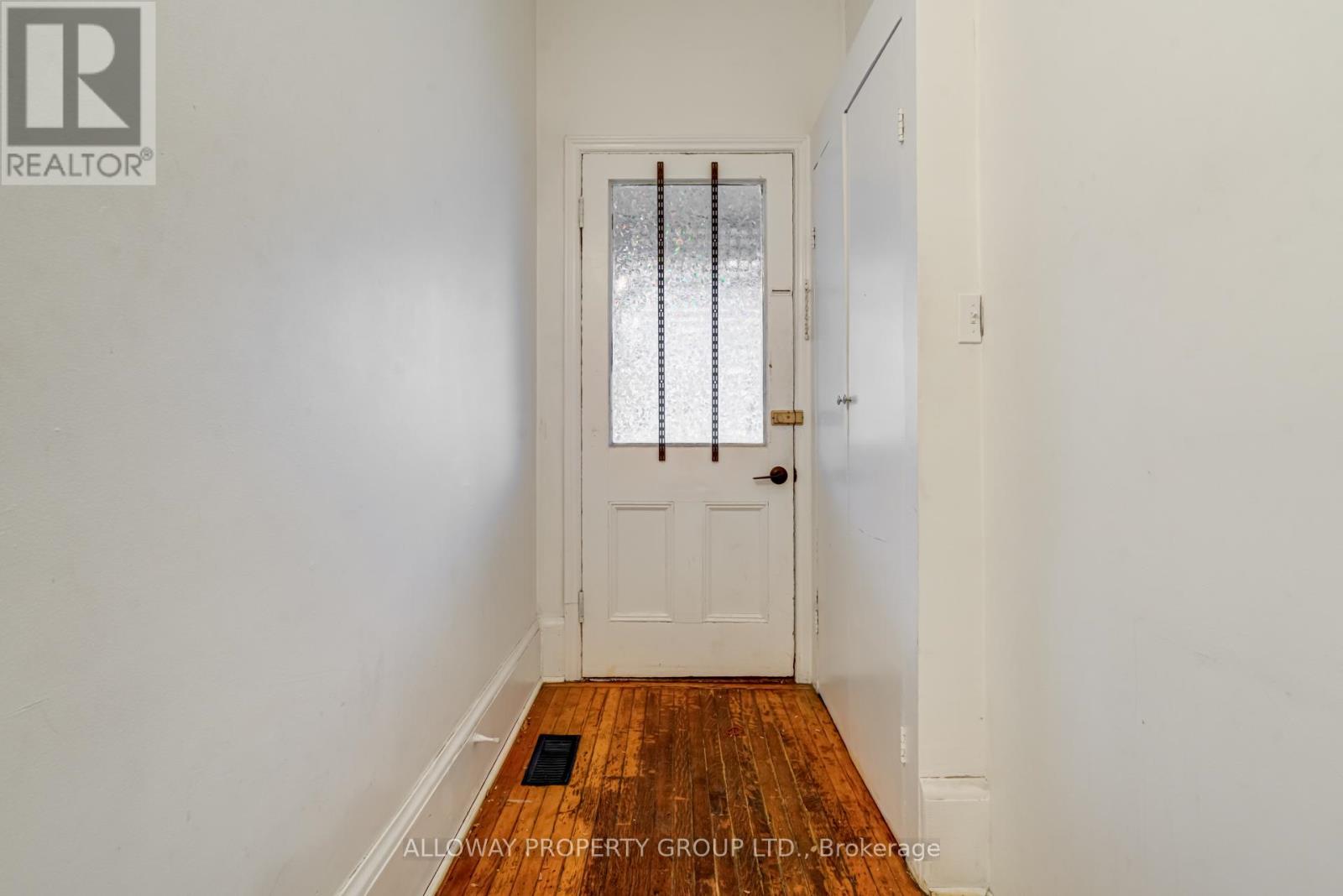 1059 Bathurst Street, Toronto, Ontario  M5R 3G8 - Photo 4 - C11962329