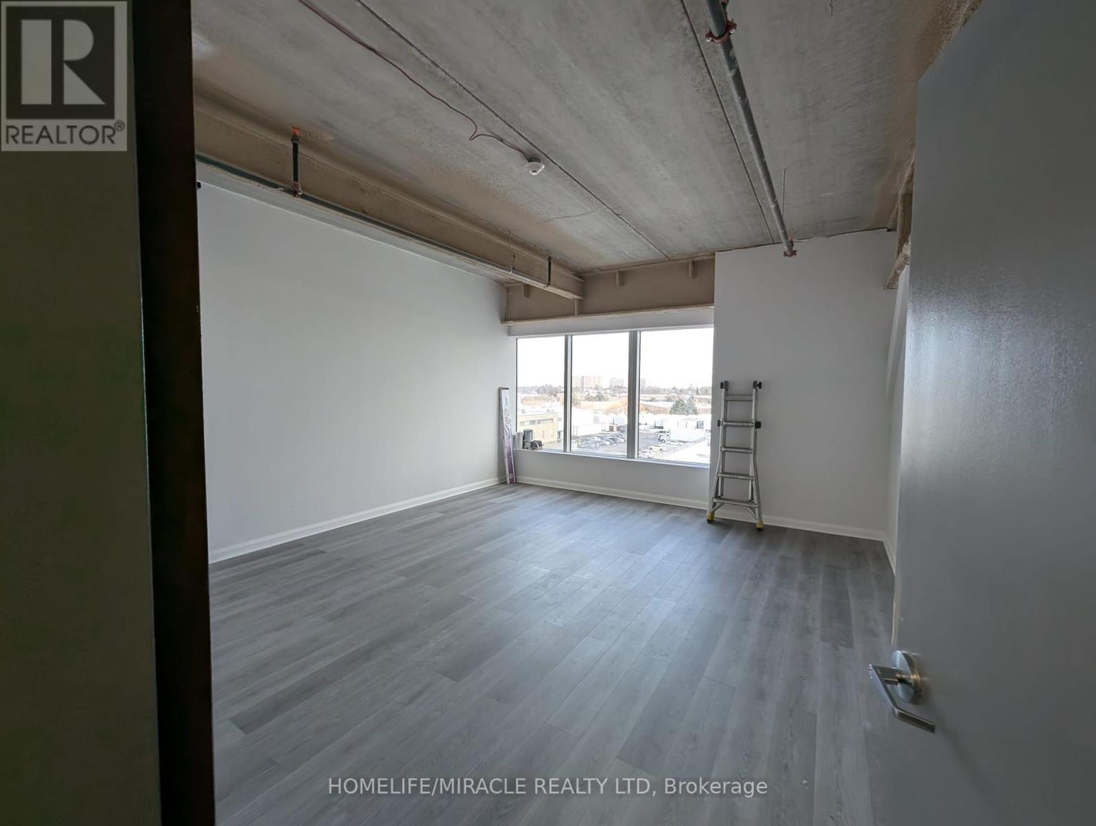 Property at 405 - 2225 MARKHAM ROAD image 5