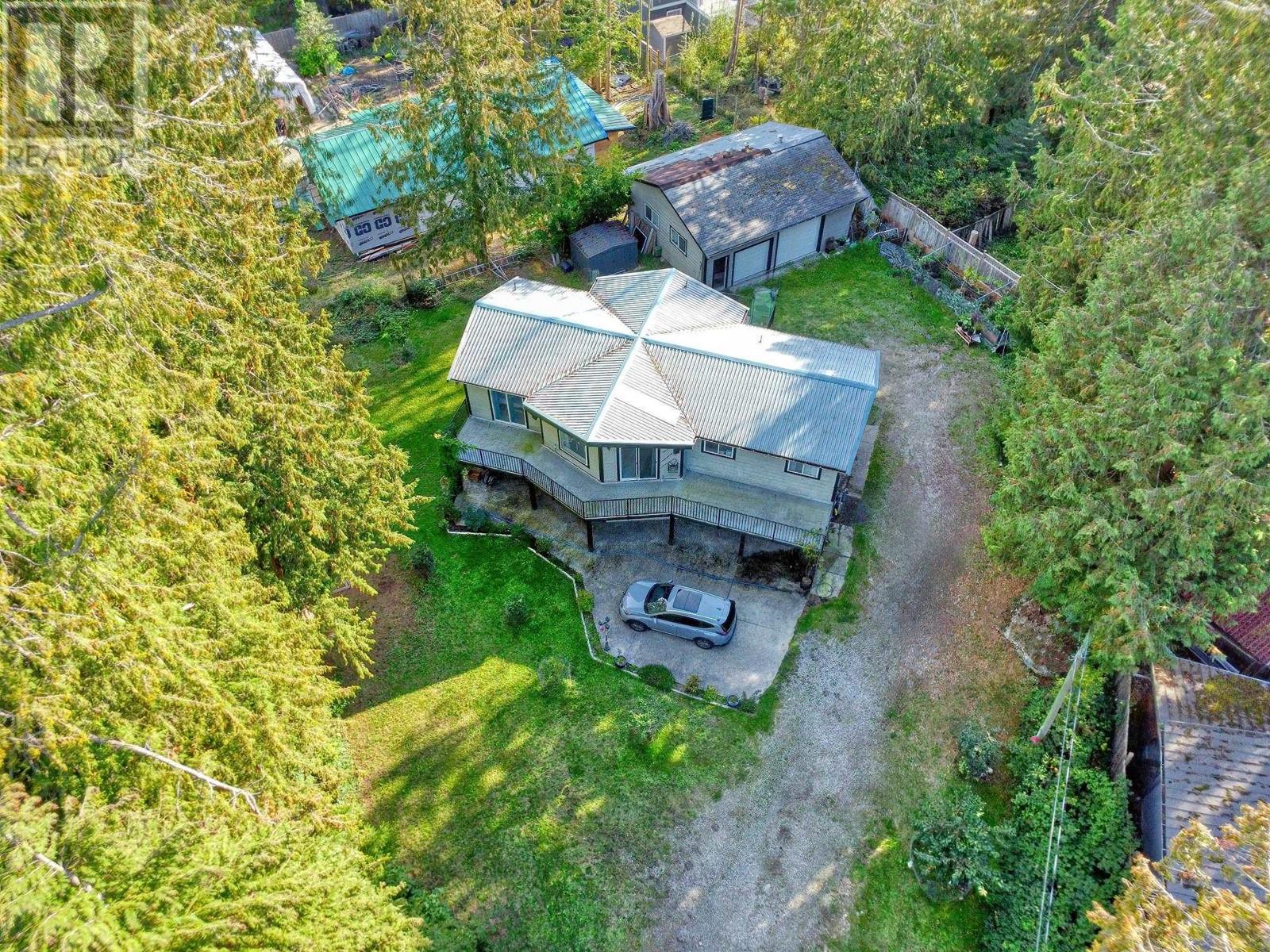7717 Fawn Road, Halfmoon Bay, British Columbia  V7Z 1C4 - Photo 6 - R2964605