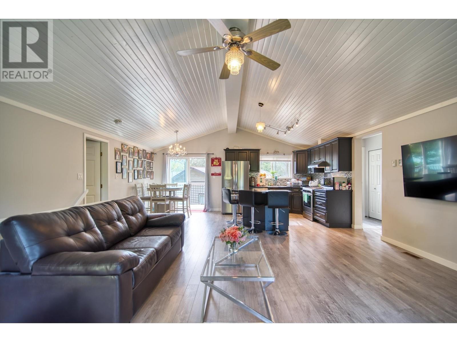 7717 Fawn Road, Halfmoon Bay, British Columbia  V7Z 1C4 - Photo 8 - R2964605