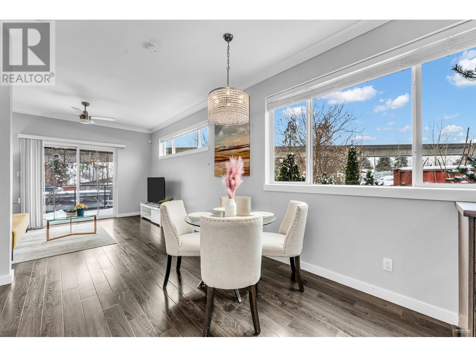 Listing Picture 14 of 31 : 316 7533 GILLEY AVENUE, Burnaby / 本拿比 - 魯藝地產 Yvonne Lu Group - MLS Medallion Club Member