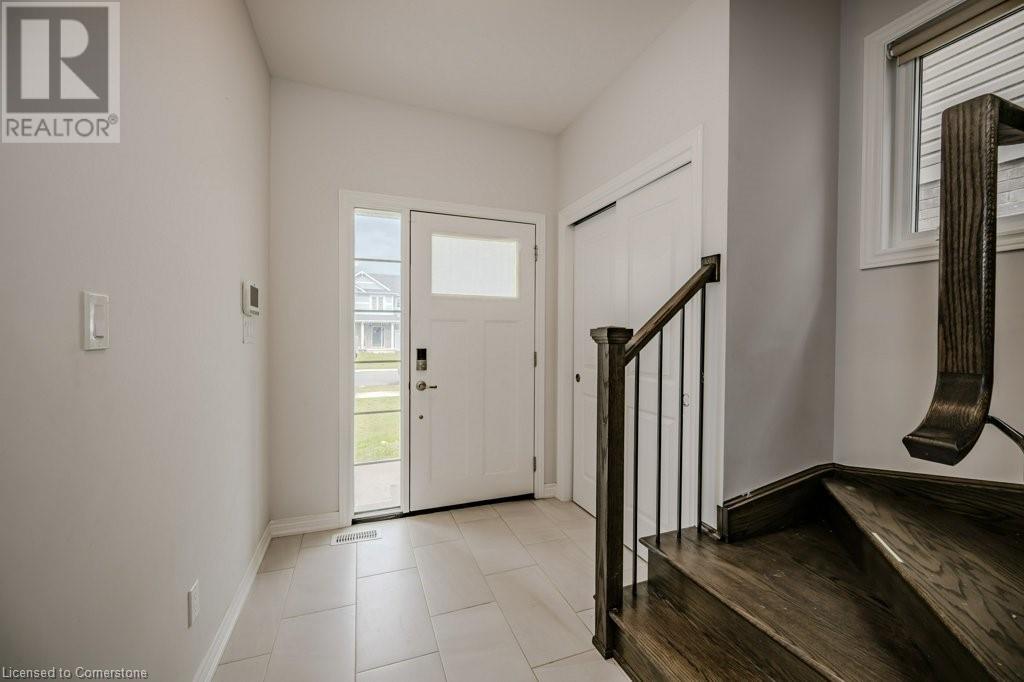 121 Sunflower Place, Welland, Ontario  L3C 0H9 - Photo 2 - 40696508