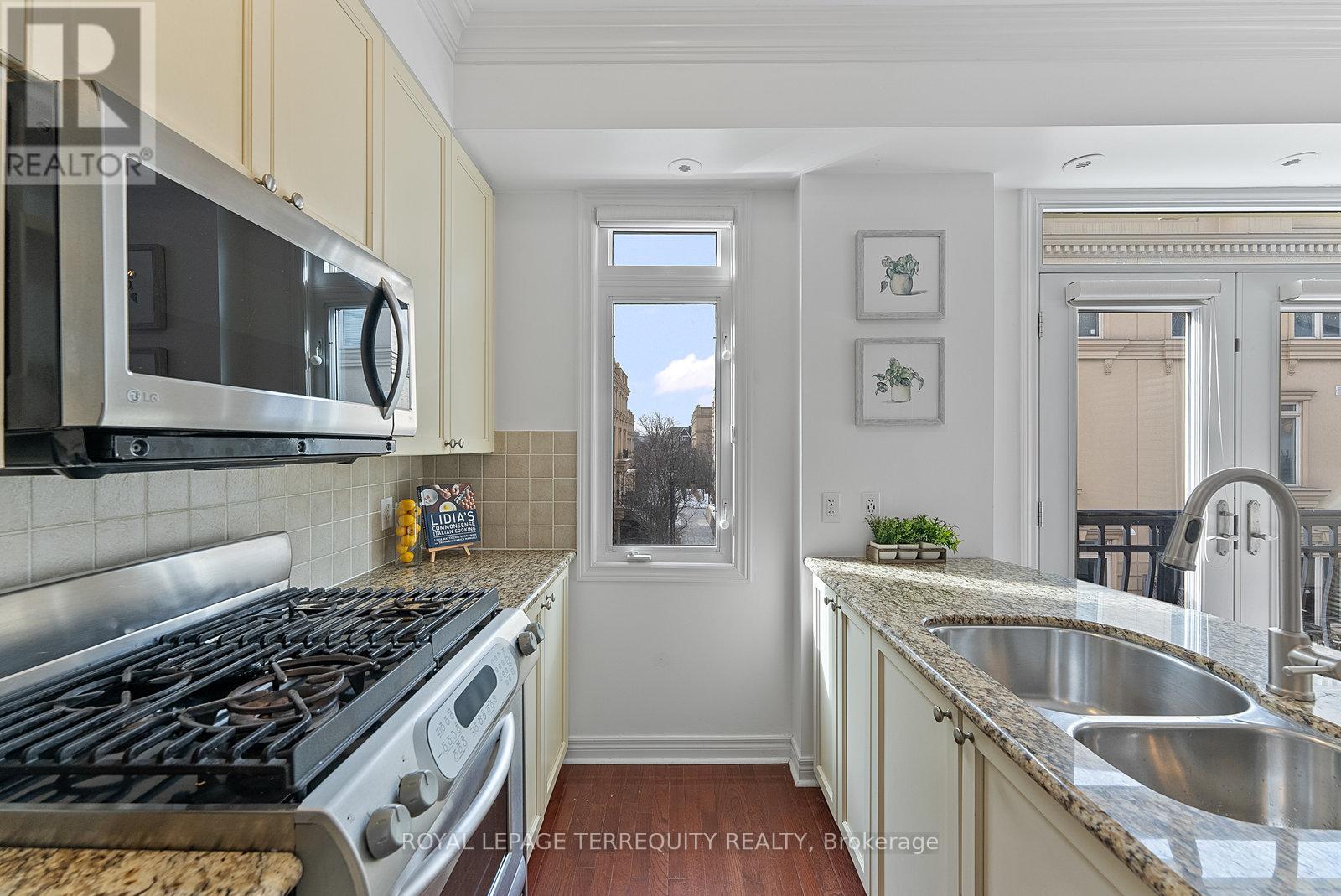 11 - 60 Carr Street, Toronto, Ontario  M5T 1B7 - Photo 11 - C11962472